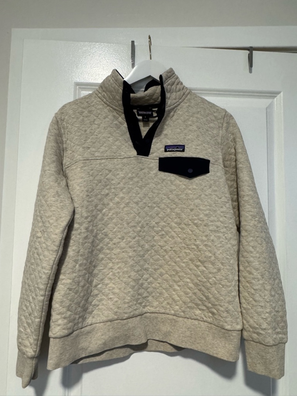 Patagonia Women’s Quilted Zip Pullover - Oatmeal with Navy Trim